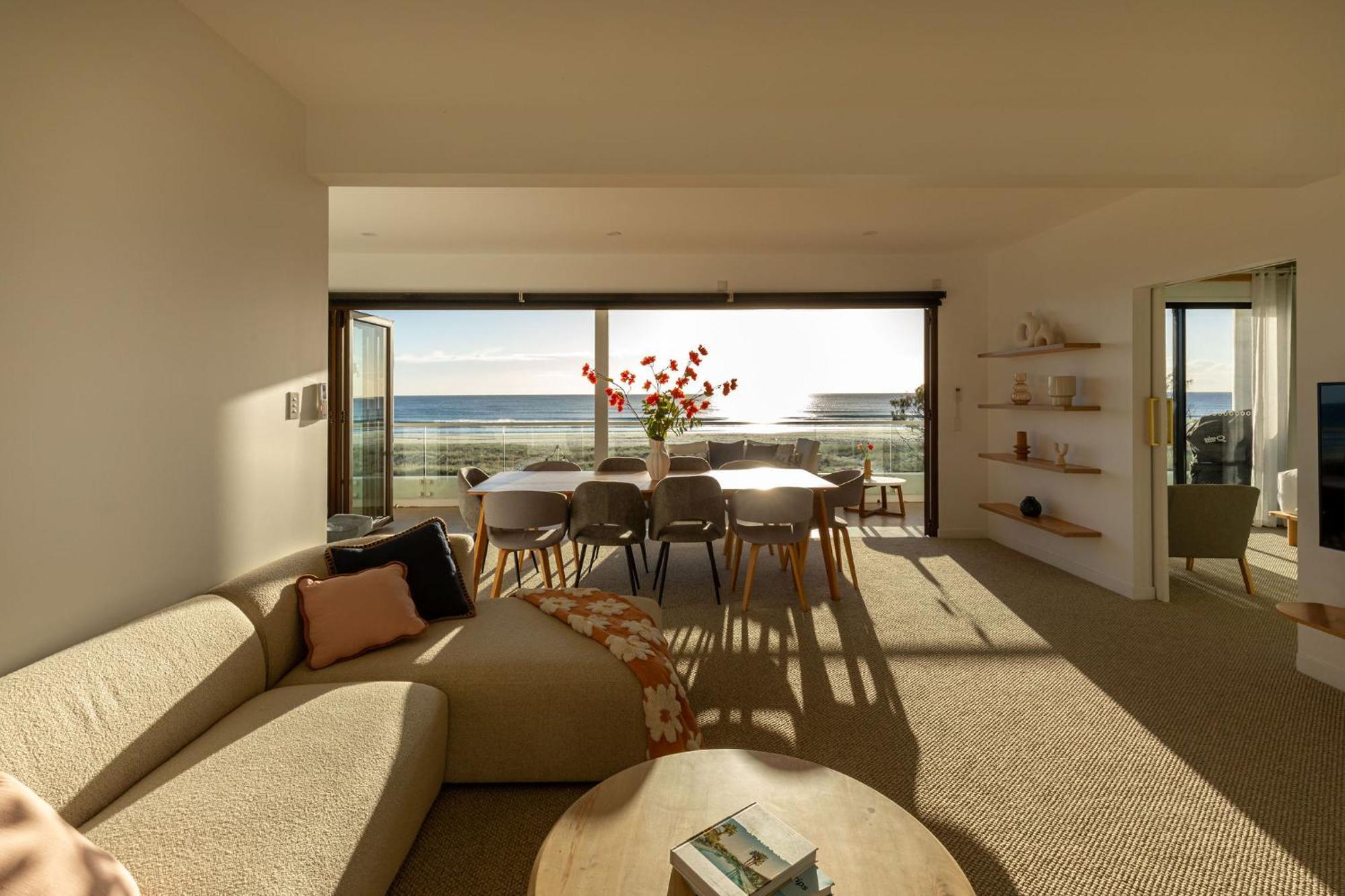 Tessa'S On The Beach Gold Coast Extérieur photo